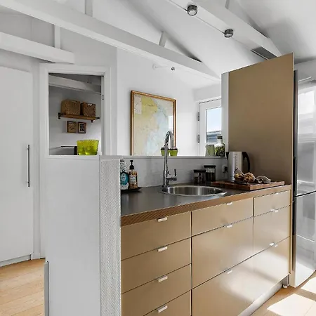 度假居 2 Bedroom Stunning In 奥特鲁普