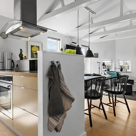 بيت للعطل 2 Bedroom Stunning In